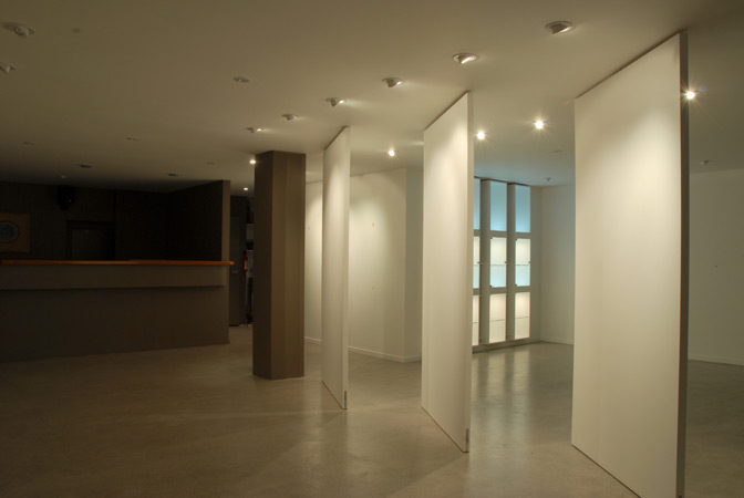 Satellite Gallery, interior